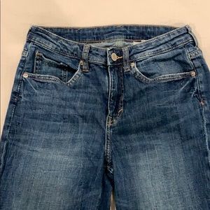 H&M Girlfriend Fit Jeans